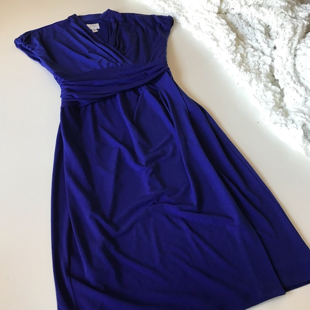 Sleeveless wrapped Dress